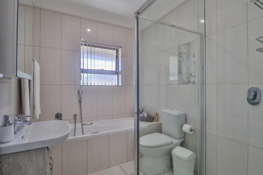 3 Bedroom Property for Sale in Island View Western Cape